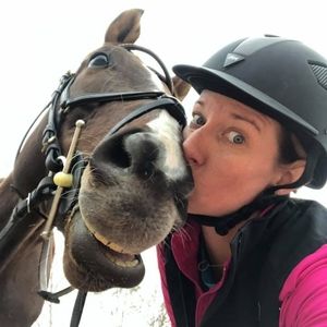 Meet your Posher, Dana